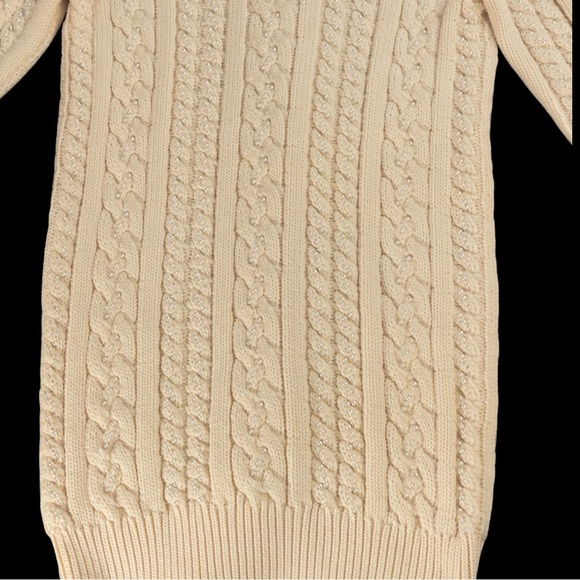 CHANEL Ivory Cable Knit & Pearl
Sweater Dress - Picture 12 of 13